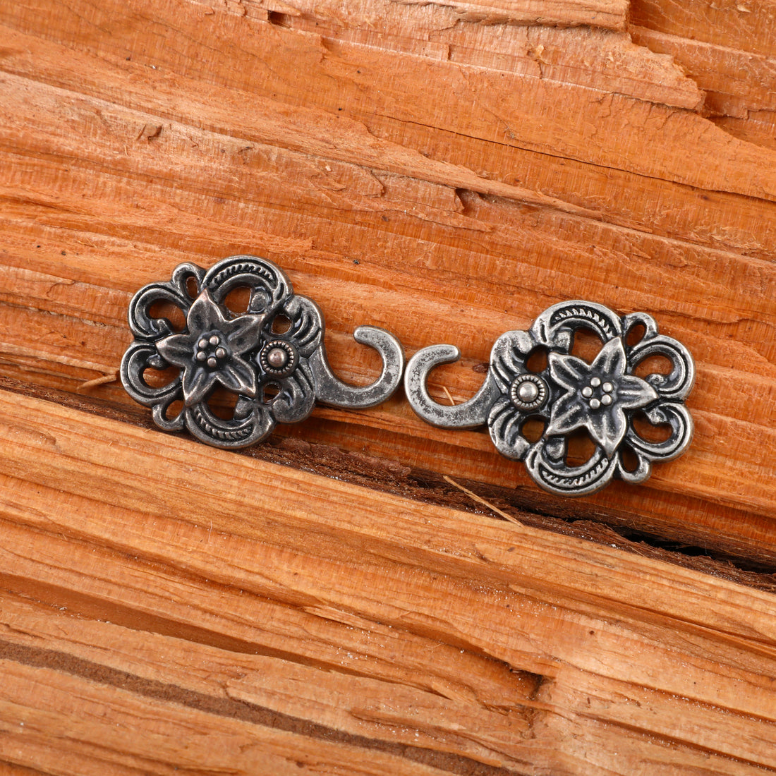 5 Paar Vintage Stil Blume knöpf Metall Miederhaken Schliesse für Näharbeiten 30MMx20MM